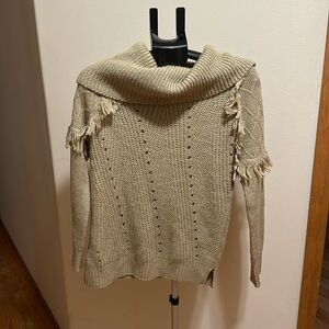 Knox Rose size small women sweater color tan